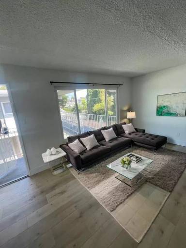 Main picture of 18216 Kingsdale Ave