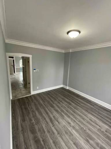 Main picture of 3000 S Kenneth Ave