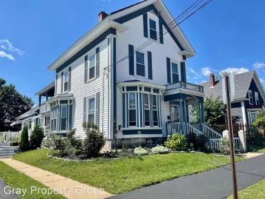 Main picture of 114 Walnut St