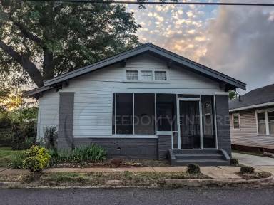 Main picture of 1664 Jefferson Ave SW