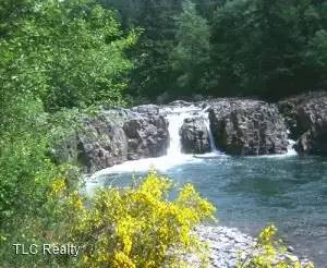 Main picture of 37635 Row River Rd
