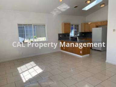 Main picture of 409 N Vanderhurst Ave