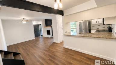 Main picture of Huntington Cove Townhomes & Apartments