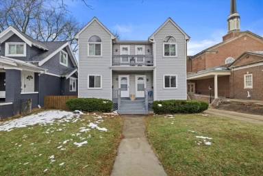 Main picture of 3059 N Downer Ave