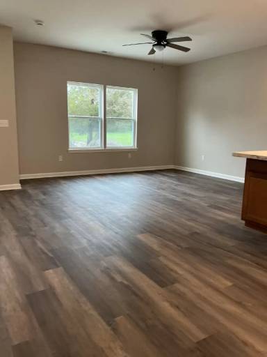 Main picture of 121 Level St
