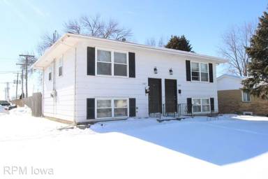 Main picture of 1607 NW 2nd St