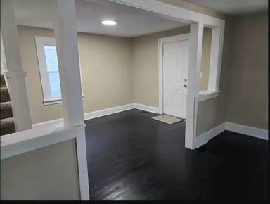 Main picture of 1121 Crosby St