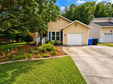 Main picture of 491 Oates Dr