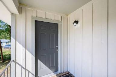 Main picture of 1303 S 2nd St