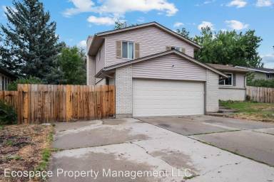 Main picture of 2338 S Lima St