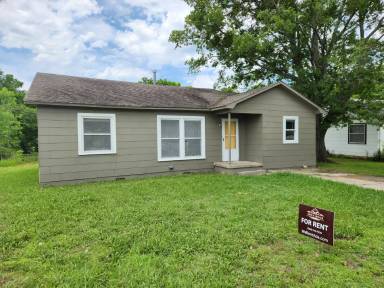 Main picture of 1021 Hillside Dr