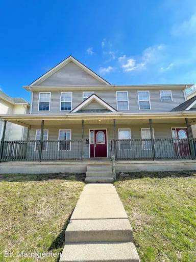 Main picture of 145 S 3rd St