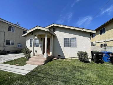Main picture of 1549 W 204th St
