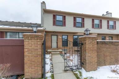 Main picture of 38935 Country Cir