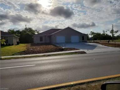 Main picture of 3933 Chiquita Blvd S