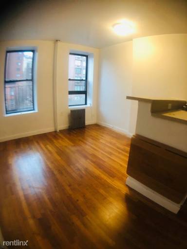 Main picture of 1500 1st Ave