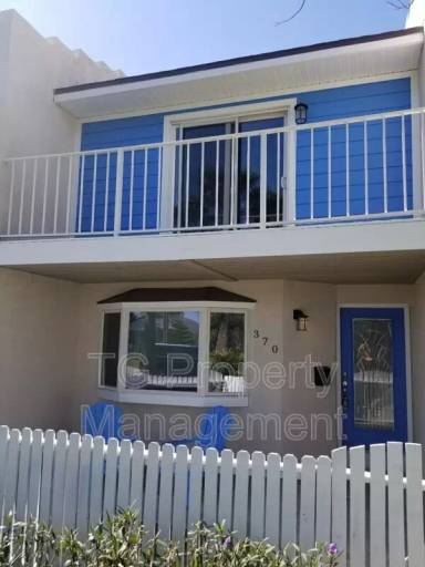 Main picture of 340 13th Ave N
