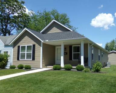 Main picture of 204 W Silver St