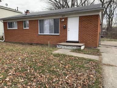 Main picture of 1419 McCarthy St