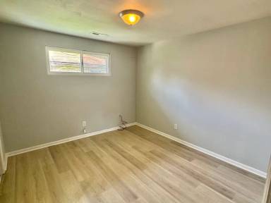 Main picture of 314 Woodview Ave