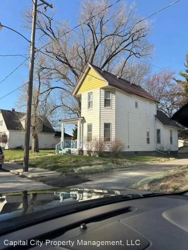 Main picture of 1041 N Rutledge St