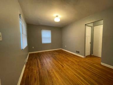 Main picture of 2418 Diamond Ave