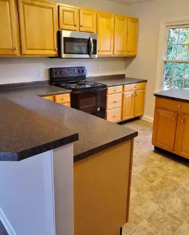 Main picture of 376 Bluebird Ln