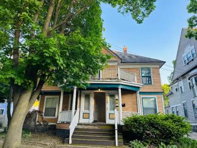 Main picture of 420 Crescent St NE