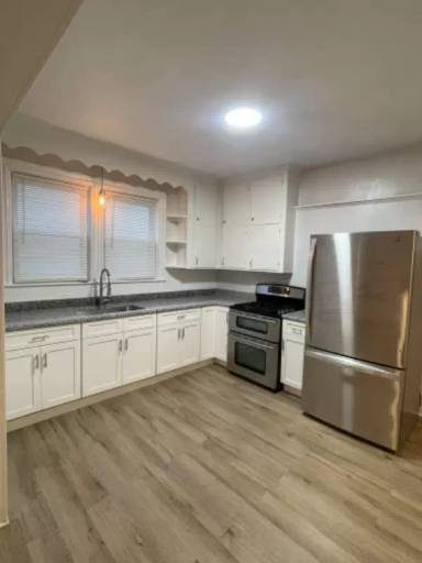 Main picture of 281 Admiral St