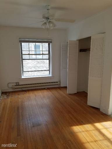 Main picture of 2000 W Warren Blvd