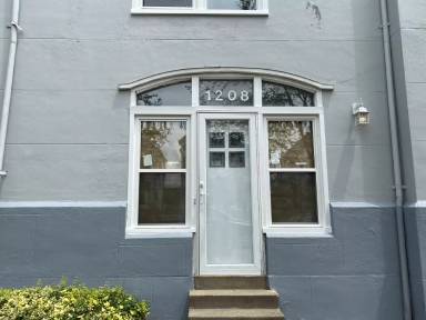 Main picture of 1208 Hadley St