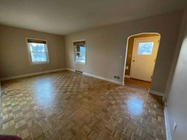 Main picture of 609 N 6th Ave