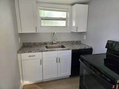 Main picture of 11-19 W Eagle Ave