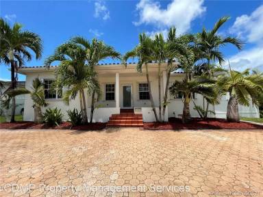 Main picture of Biscayne Point
