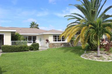 Main picture of 2134 Country Club Blvd
