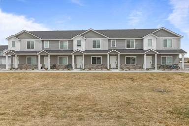 Main picture of Summerfield Townhomes