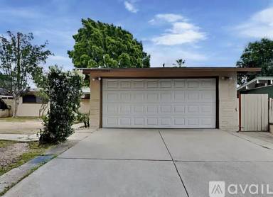 Main picture of 10044 Saloma Ave