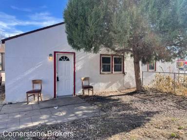Main picture of 908 Ensign St