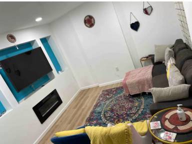 Main picture of 1121 Columbia Ave