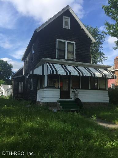 Main picture of 450 South Ave SE