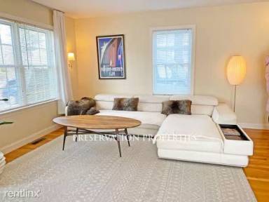 Main picture of 10 Gilbert St