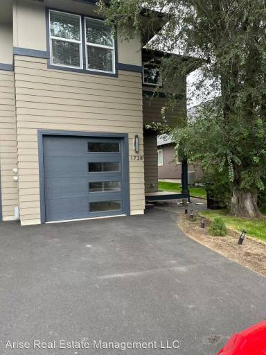 Main picture of 1726 SW 27th St
