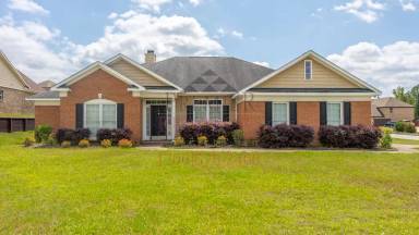Main picture of 41 Shadow Wood Ln