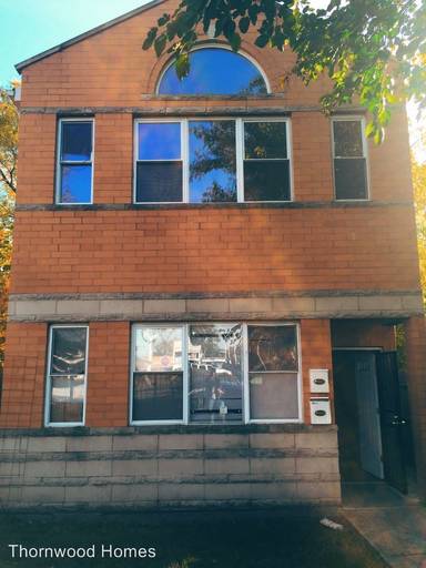 Main picture of 6331 S Justine St