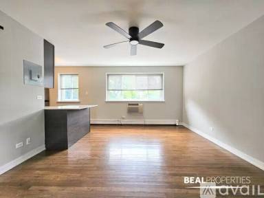 Main picture of 528 W Oakdale Ave