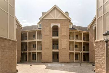Main picture of 3127 Long Blvd