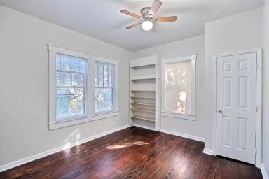 Main picture of 1115 E 38th St