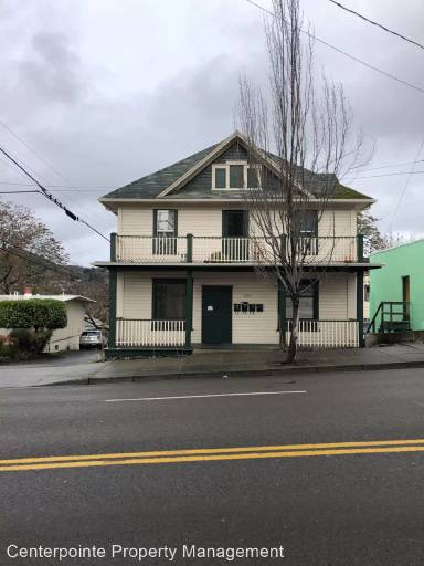 Main picture of 820 SE Douglas Ave