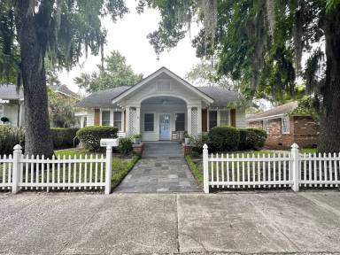Main picture of 914 Maupas Ave