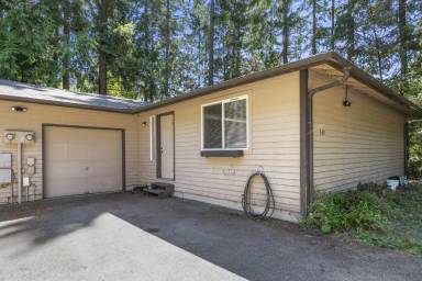 Main picture of 6465 Lewis Dr NE